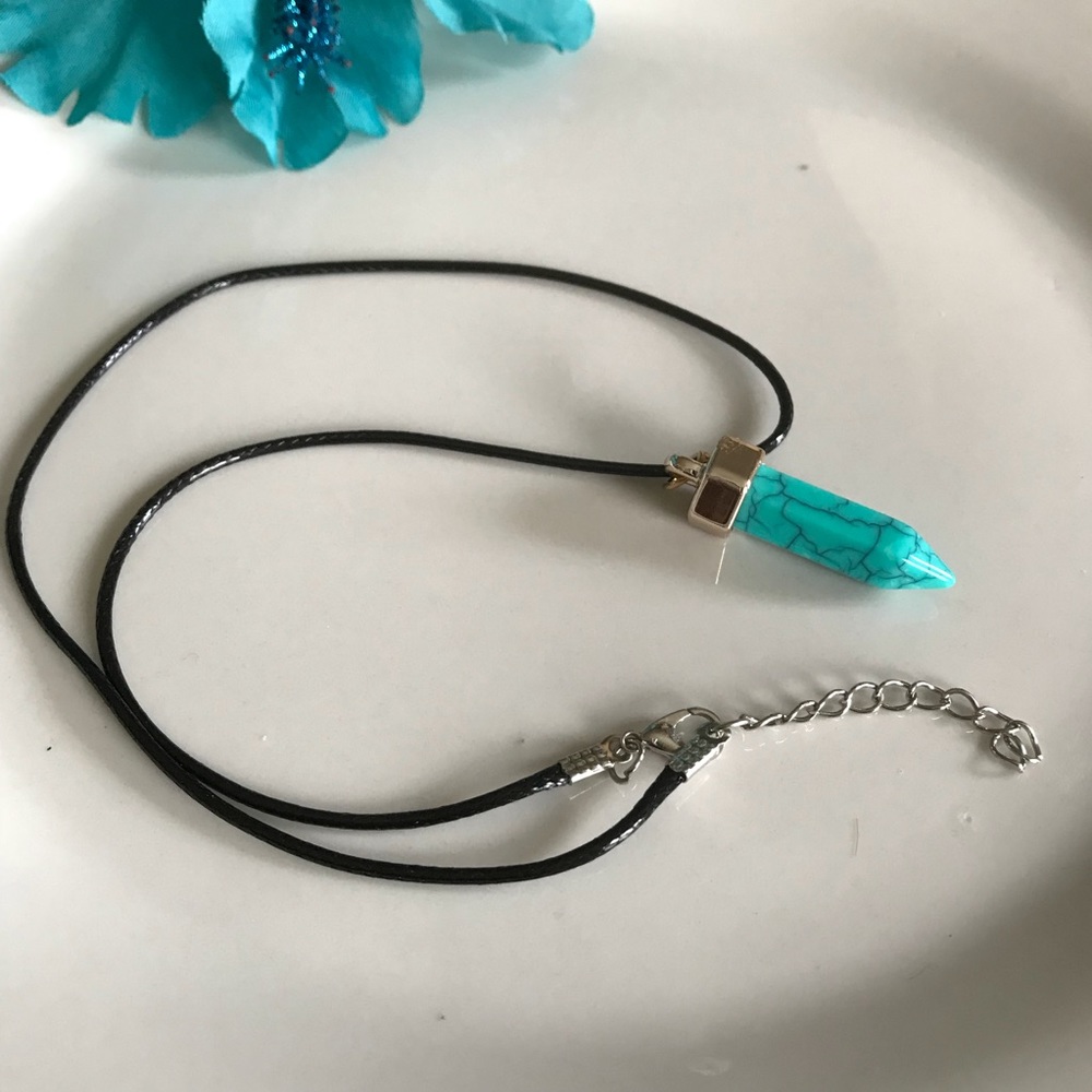 🎈SALE🎈🆕🦋Turquoise Stone Necklace - Picture 4 of 7
